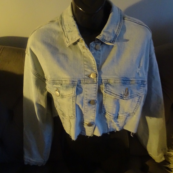 NEW WITH OUT TAGS SUKO JEANS CROPPED JEAN JACKET WITH FACTORY DISTRESSING - Picture 1 of 4